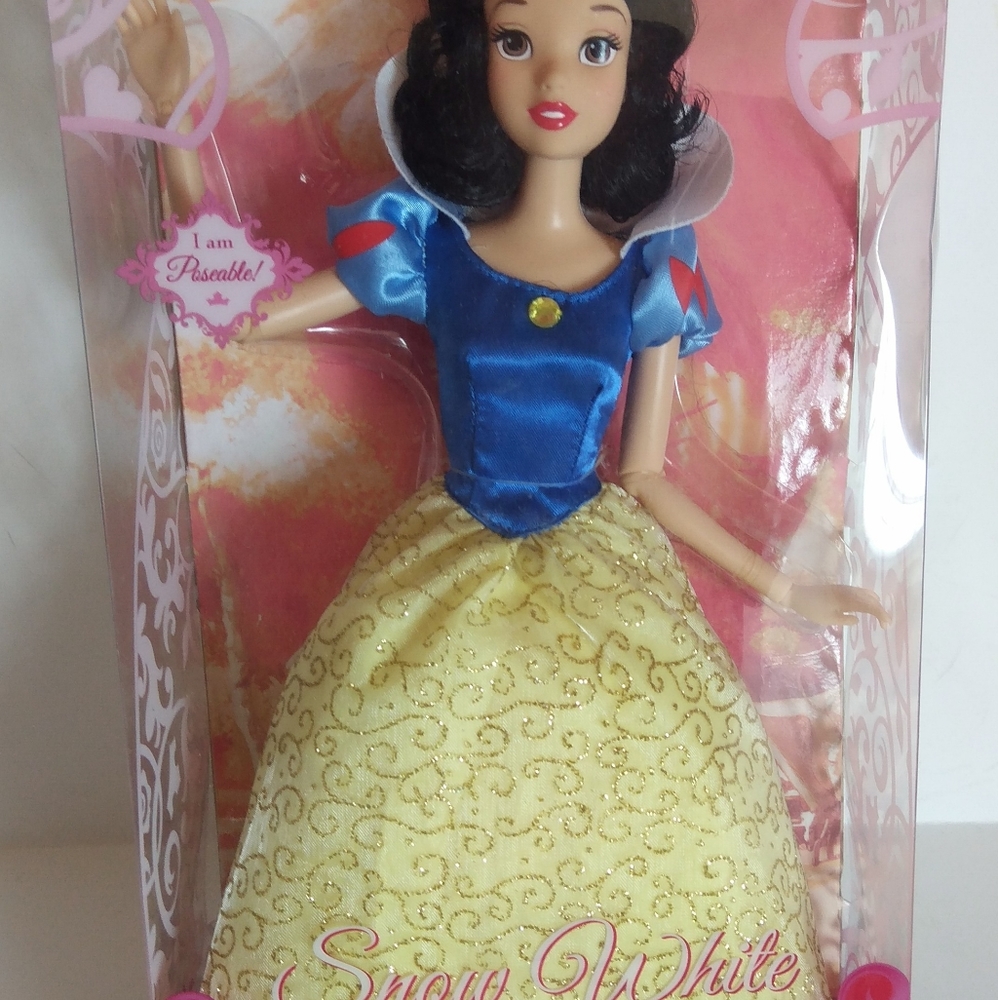 Snow White Posable Doll